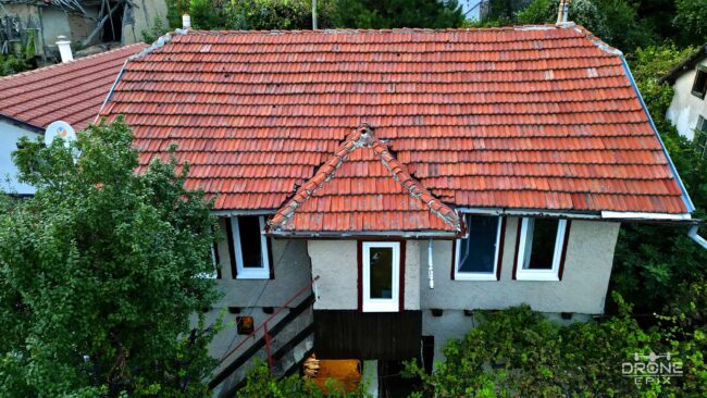Fotozasnemane na imot - kyshta s dron